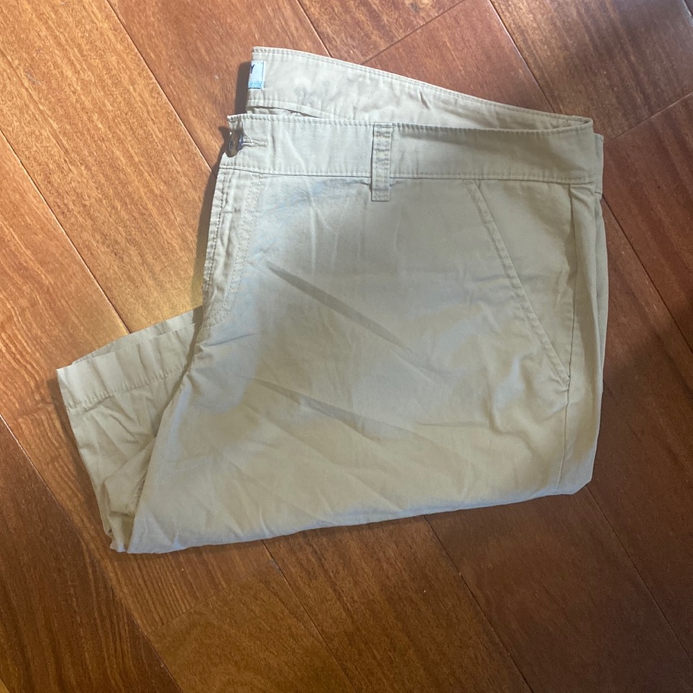 Old navy khaki shorts